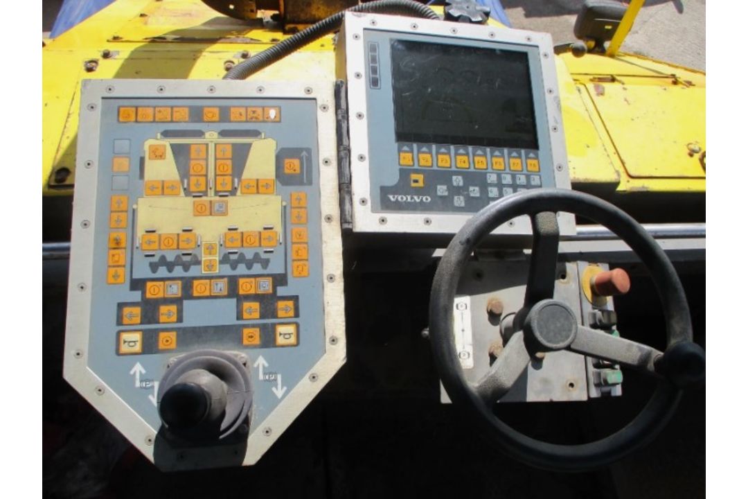 2008 VOLVO ABG TITAN 6870 TARMAC PAVER - Image 14 of 15
