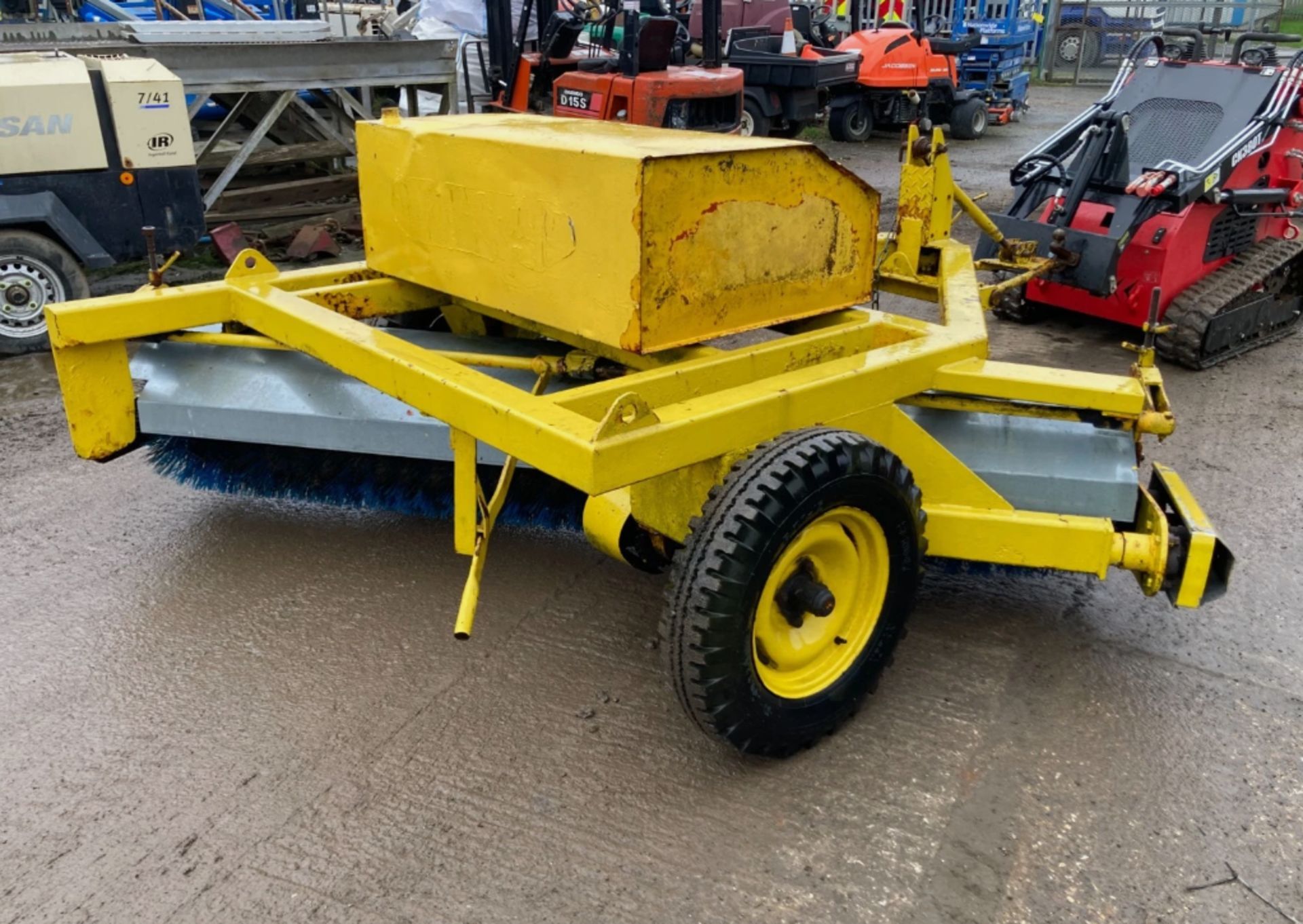 TOWABLE SWEEPER – WHEEL-DRIVEN BRUSH - Image 6 of 7