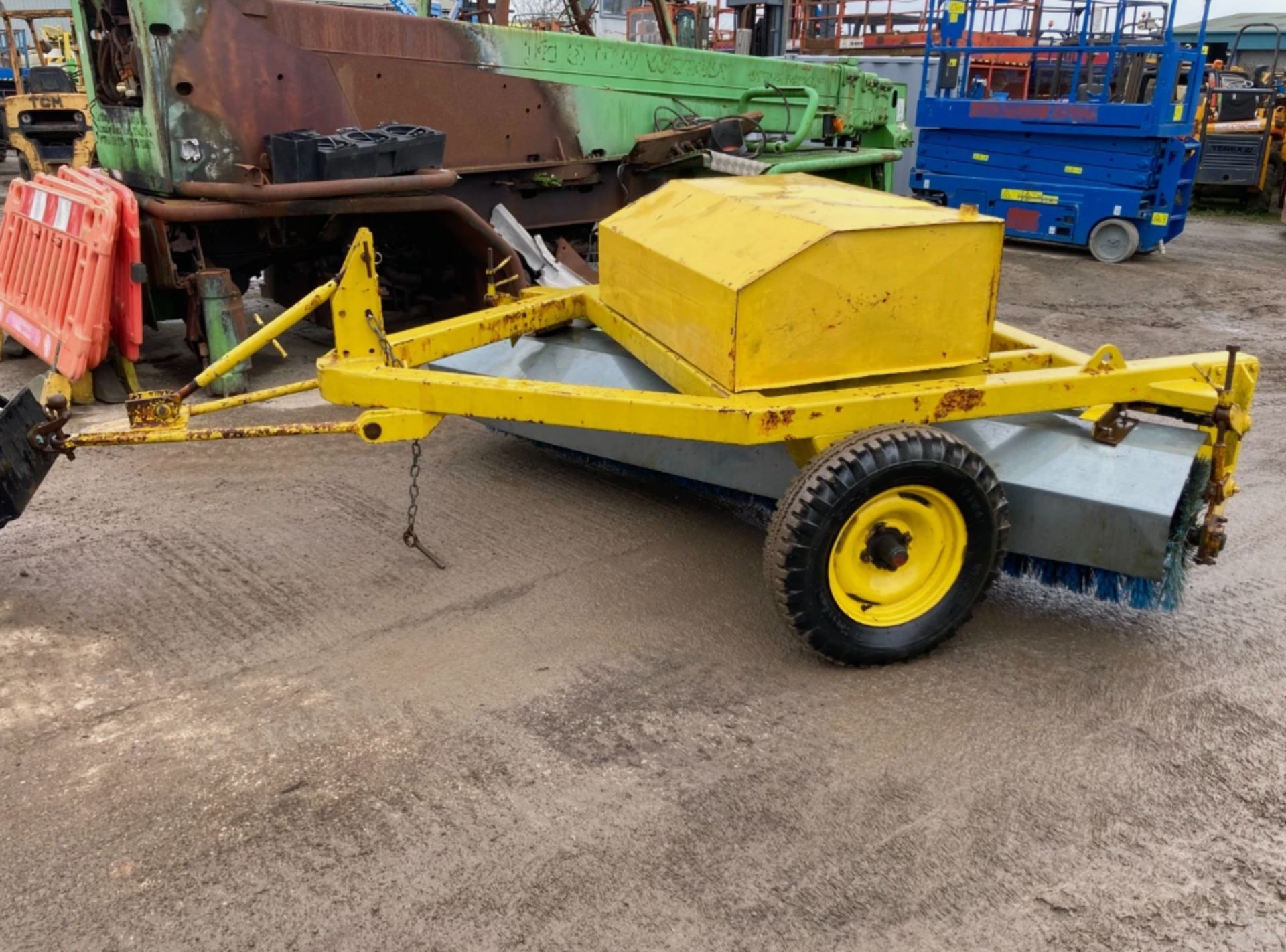 TOWABLE SWEEPER – WHEEL-DRIVEN BRUSH - Image 3 of 7