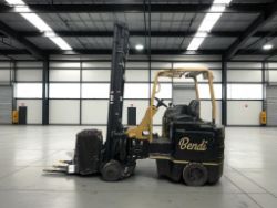 **(INCLUDES CHARGER)**2000 BENDI BE4082XSS ARTICULATED TRUCK / VNA – 1.775 TONNE