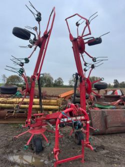 KVERNELAND 8076 – 6 ROTOR TEDDER