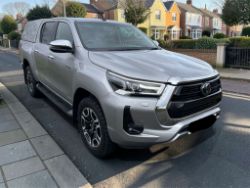 **(ONLY 24K MILEAGE)** 2021 TOYOTA HILUX INVINCIBLE 2.4 D-4D 4WD DCB MANUAL DIESEL PICK UP SILVER