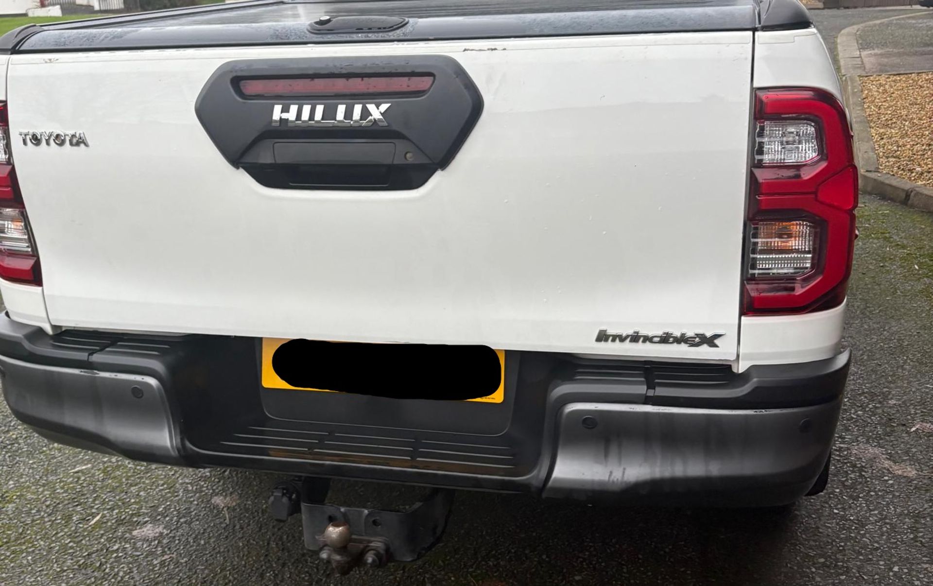 Toyota Hilux Pick-up 2021 – Maisto, échelle 1/??, Blanc, Moulé Sous Pression, Portes Ouvrantes
