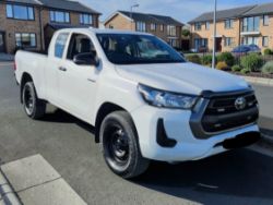 **(ONLY 70K MILEAGE)** 2022 TOYOTA HILUX ACTIVE D-4D 4WD KING CAB PICK UP MANUAL DIESEL WHITE