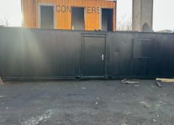 32FT X 10FT USED OFFICE SHIPPING CONTAINER