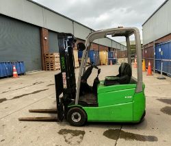 **(INCLUDES CHARGER)** 2016 CESAB B316 ELECTRIC FORKLIFT