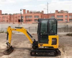 2020 JCB 16C-1 1.7T MINI EXCAVATOR / DIGGER