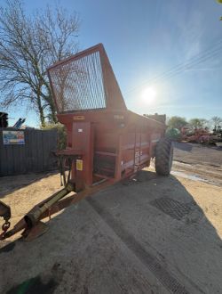 2003 FIELD MASTER 1200 DUNG SPREADER