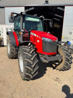MASSEY FERGUSON 6713 TRACTOR