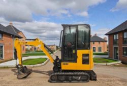 2022 JCB 16C-1 1.7T MINI EXCAVATOR