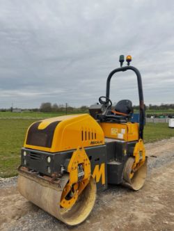 2018 MECALAC TV1200 / BENFORD 120 VIBRATING ROLLER