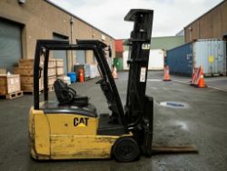 **(INCLUDES CHARGER)**2013 CAT LIFT TRUCKS EP16PNT RUNNING HOURS: 2,000 H