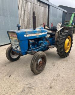FORD 3000 TRACTOR