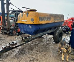 TOWABLE WATER BOWSER / TANKER