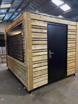 10FT X 8FT SHIPPING CONTAINER