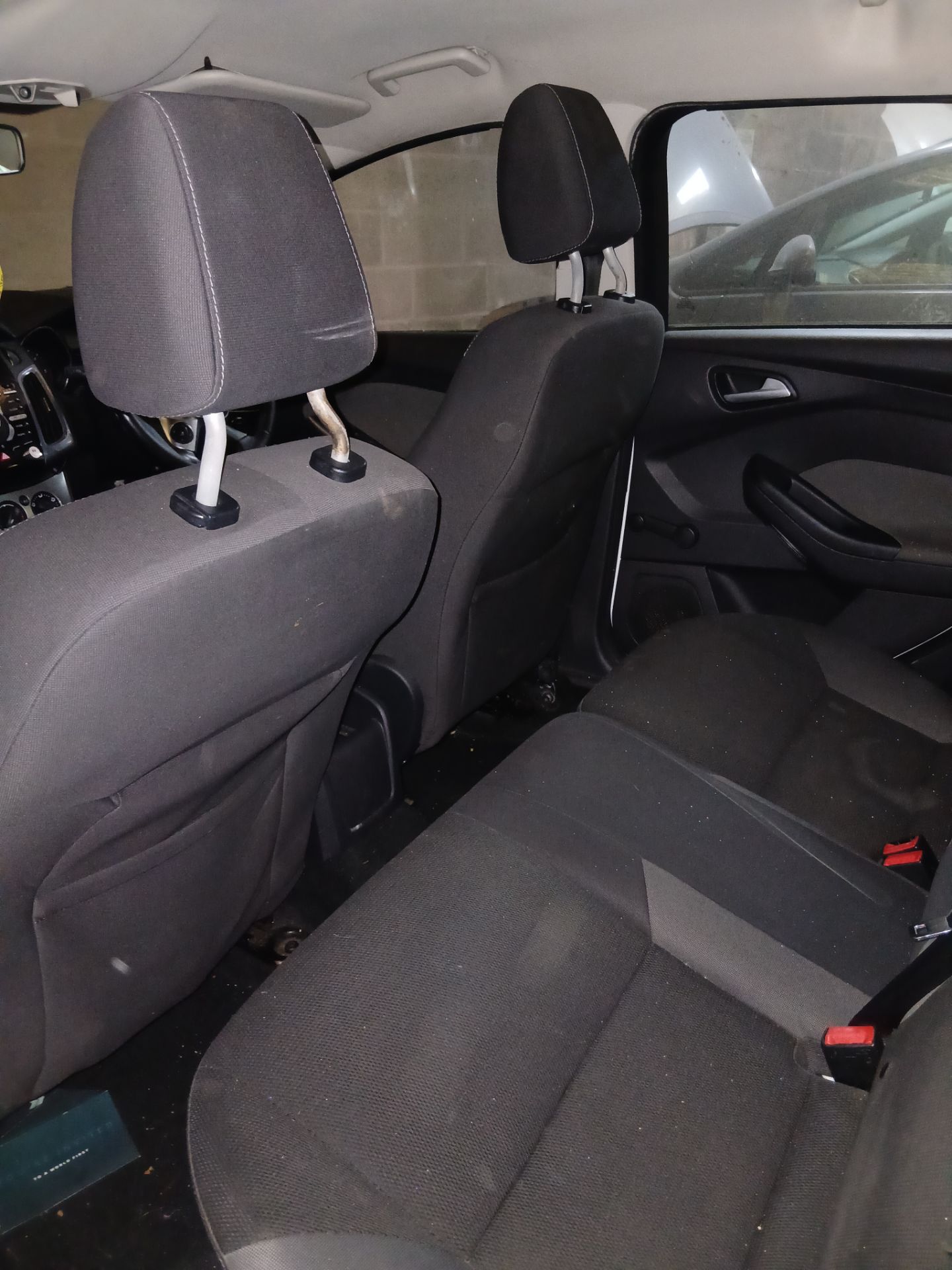 2013 FORD FOCUS EDGE TDCI 115 – 1.6 DIESEL – WHITE – MANUAL >>--NO VAT ON HAMMER--<< - Image 9 of 12
