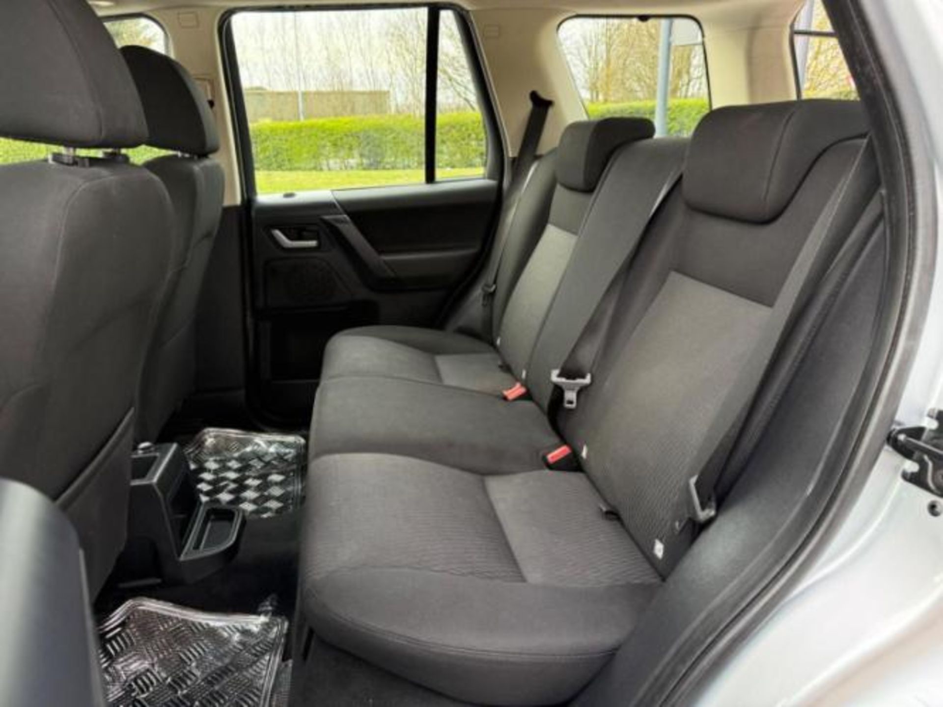 2010 LAND ROVER FREELANDER S TD4 2.2 DIESEL MANUAL SUV >>--NO VAT ON HAMMER--<< - Image 16 of 28