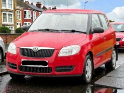 **(ONLY 87K MILEAGE)** 2010 SKODA FABIA 1 HTP 60 1.2 PETROL MANUAL RED >>--NO VAT ON HAMMER--<<
