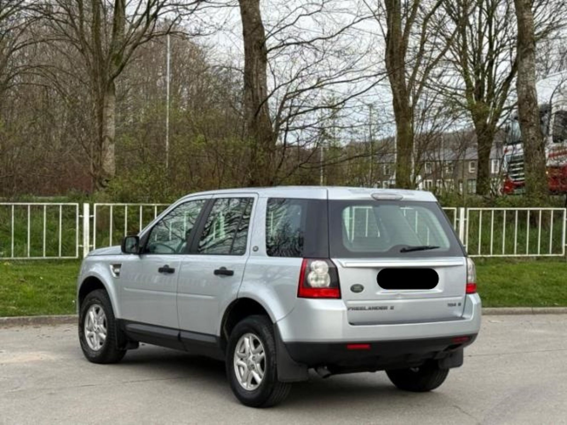 2010 LAND ROVER FREELANDER S TD4 2.2 DIESEL MANUAL SUV >>--NO VAT ON HAMMER--<< - Image 6 of 28