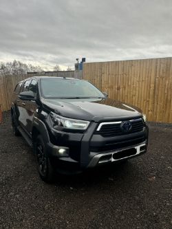 **(ONLY 114K MILEAGE)** 2021 TOYOTA HILUX INVINCIBLE X D-4D 4WD DCB AUTOMATIC PICK UP, BLACK