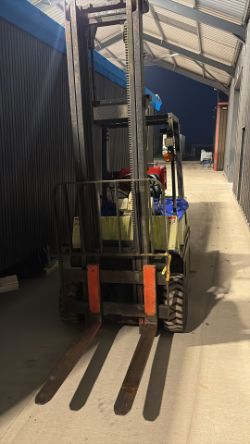 2.5 TON FORKLIFT NISSAN