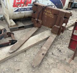 EXPANDING PALLET FORKS – SUITABLE FOR TELEHANDLER, FORKLIFT, OR LOADER