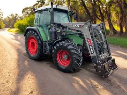 2015 FENDT 312 VARIO TRACTOR WITH MX U308 FRONT LOADER (NO VAT ON HAMMER)