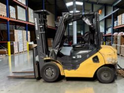 2019 KOMATSU FD25T-17 FORKLIFT RUNNING HOURS: 7,285 HOURS