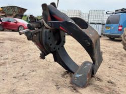 HYDRAULIC ROTATING BALE / PAPER CLAMP ATTACHMENT