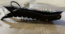 CAPTOK HYDRAULIC THUMB – HYDRAULIC THUMB GRAB (5–8 TON)