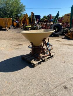 VICON FERTILISER SPREADER – FERTILISER SPREADER