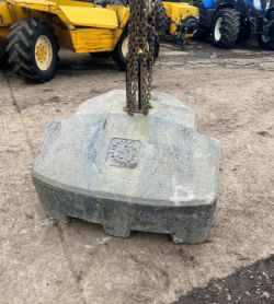 CONCRETE FRONT WEIGHT BLOCK