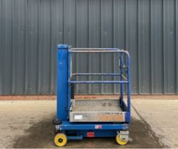 2014 POWER TOWERS NANO PUSH AROUND LIFT