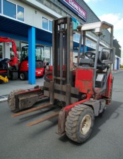 MOFFETT MOUNTY M5 20.3 FORKLIFT – 2005