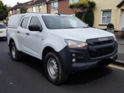 **(ONLY 100K MILEAGE)** 2021 ISUZU D-MAX UTILITY 1.9 DIESEL MANUAL PICK UP IN WHITE