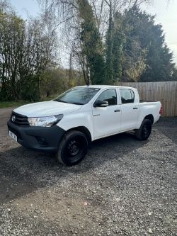 2017 TOYOTA HILUX ACTIVE D-4D 4WD DCB 2.4 DIESEL MANUAL PICK UP
