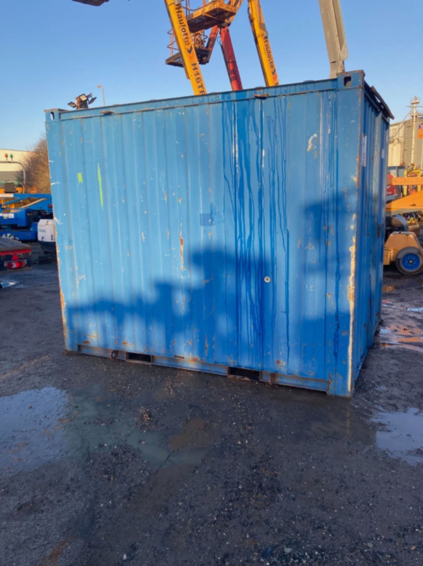 10 FT X 8 FT SHIPPING CONTAINER - Image 6 of 11