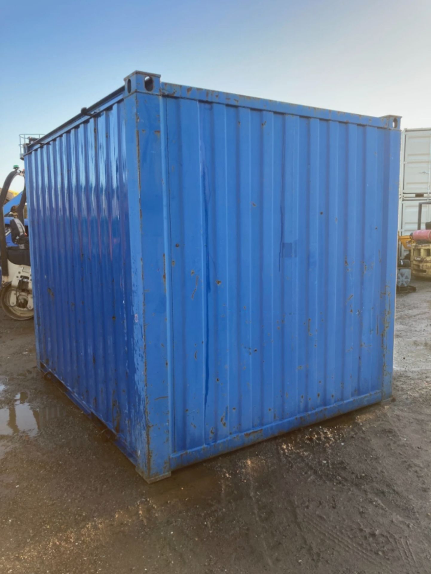 10 FT X 8 FT SHIPPING CONTAINER - Image 9 of 11