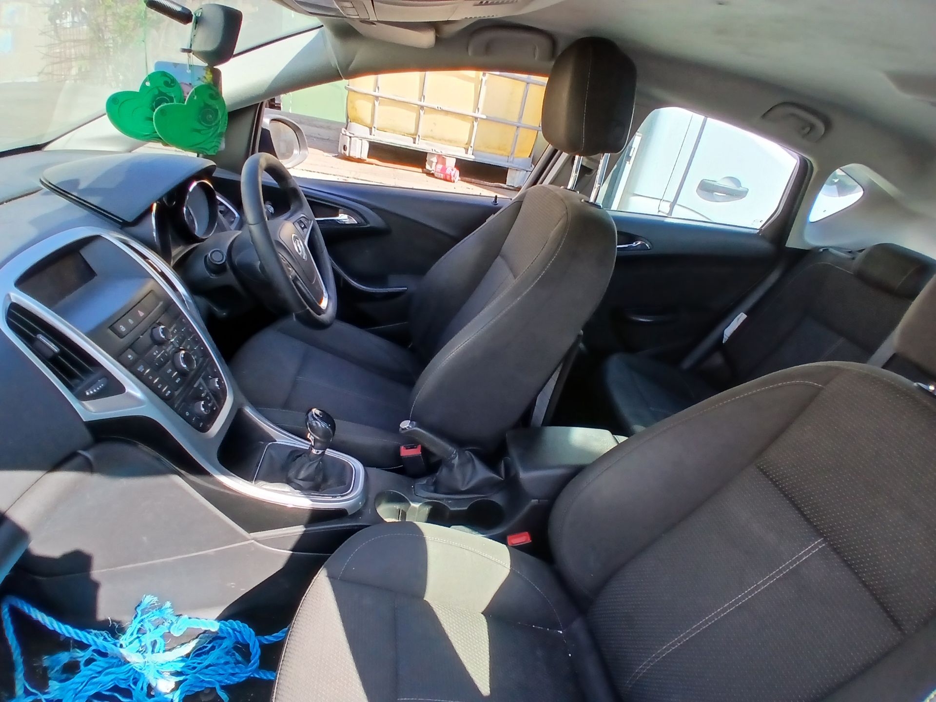 2015 VAUXHALL ASTRA SRI - 2 PREVIOUS KEEPERS - 1.4L - NO VAT ON HAMMER - Image 10 of 11