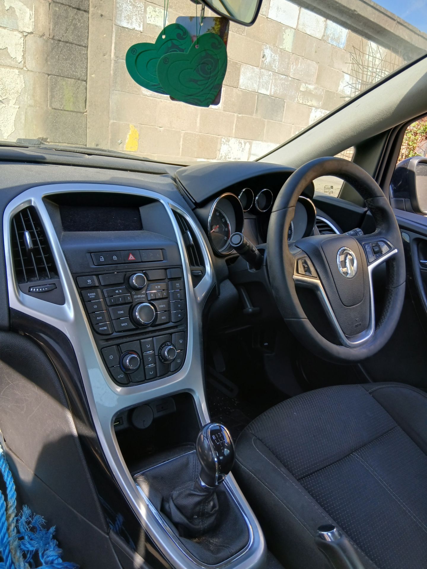 2015 VAUXHALL ASTRA SRI - 2 PREVIOUS KEEPERS - 1.4L - NO VAT ON HAMMER - Image 7 of 11