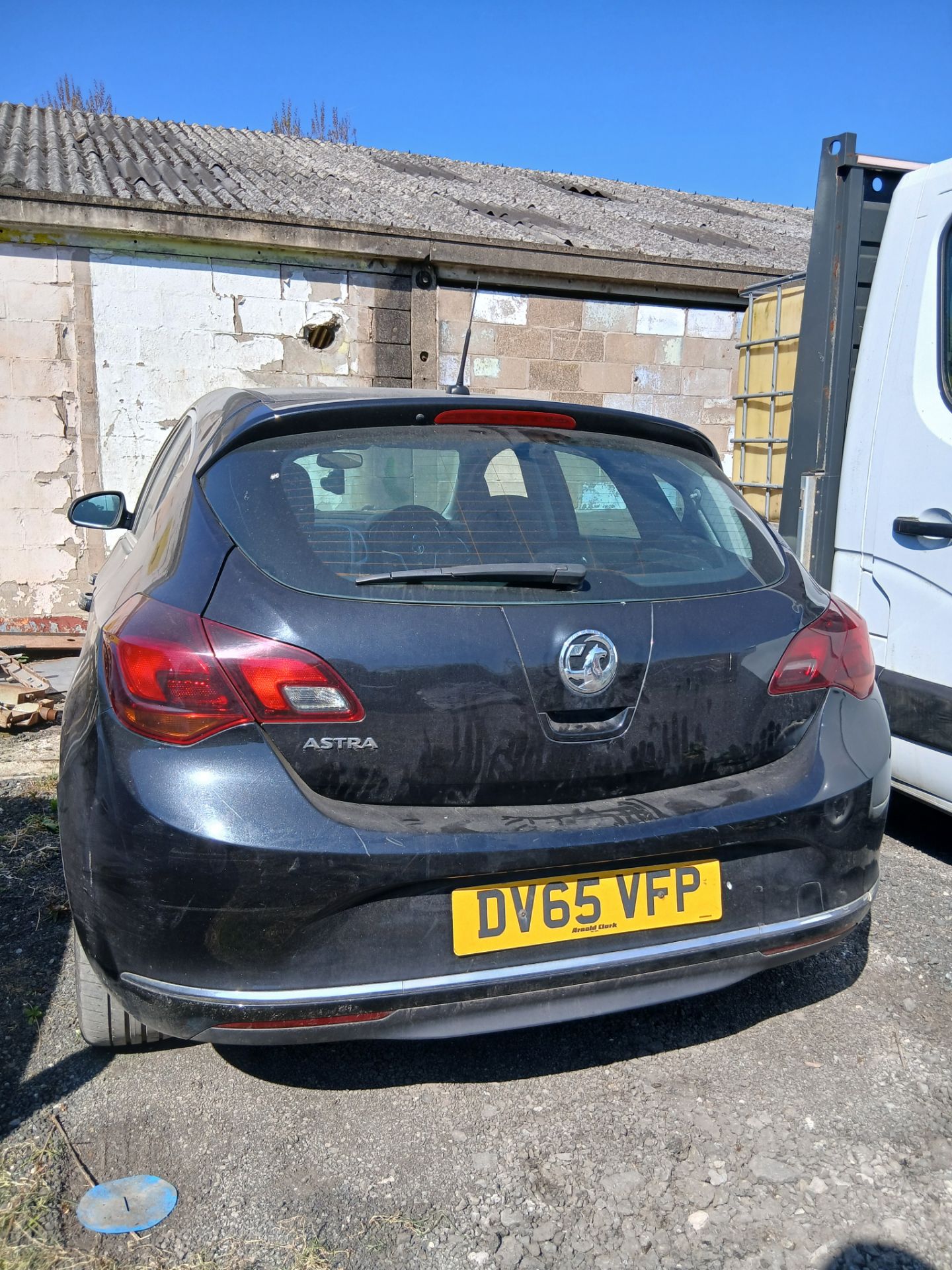 2015 VAUXHALL ASTRA SRI - 2 PREVIOUS KEEPERS - 1.4L - NO VAT ON HAMMER - Image 4 of 11