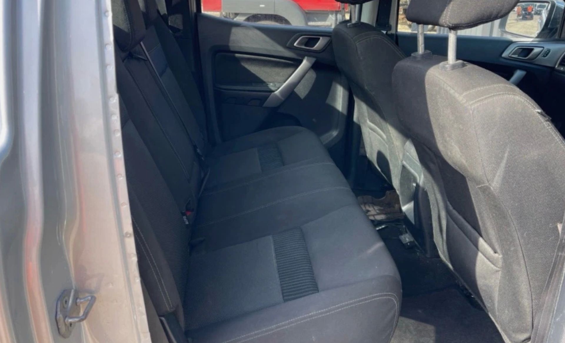 **(ONLY 104K MILEAGE)** 2019 FORD RANGER XLT ECOBLUE 4X4 2.0 DIESEL MANUAL PICK UP IN SILVER - Image 8 of 15