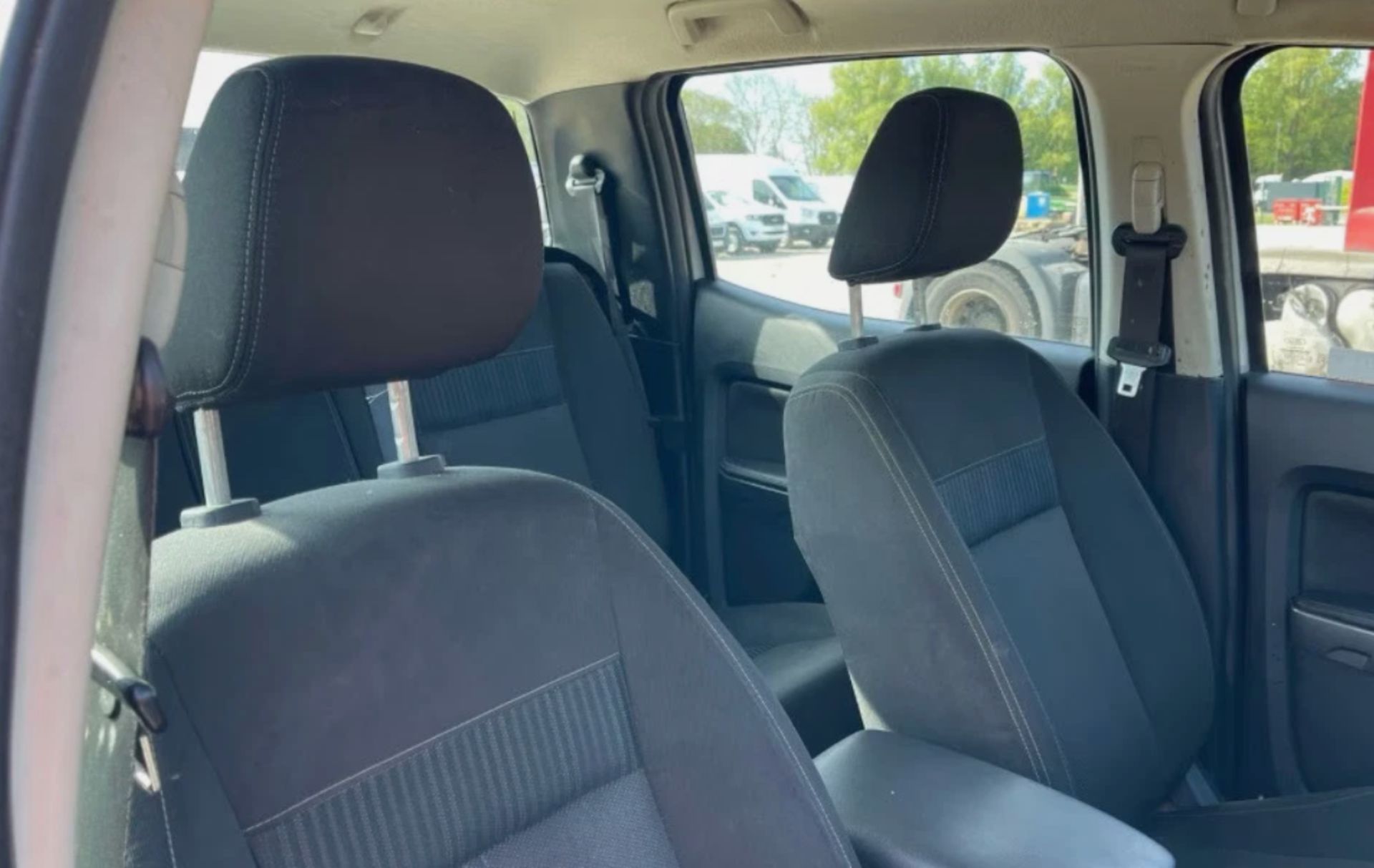 **(ONLY 104K MILEAGE)** 2019 FORD RANGER XLT ECOBLUE 4X4 2.0 DIESEL MANUAL PICK UP IN SILVER - Image 4 of 15