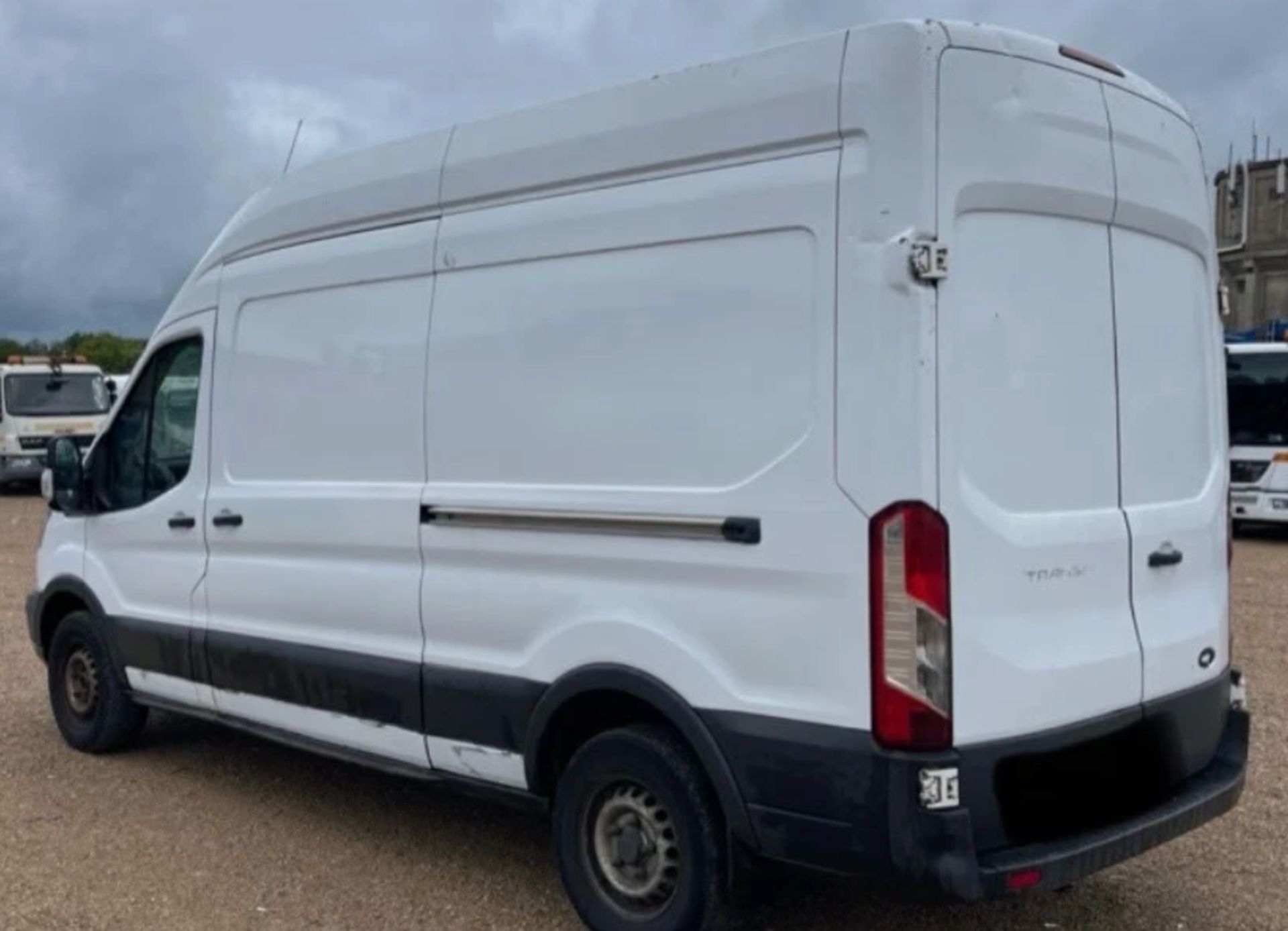 2017 FORD TRANSIT T350 TDCI ECOBLUE L3H2 RWD 2.0 PANEL VAN - Image 3 of 11