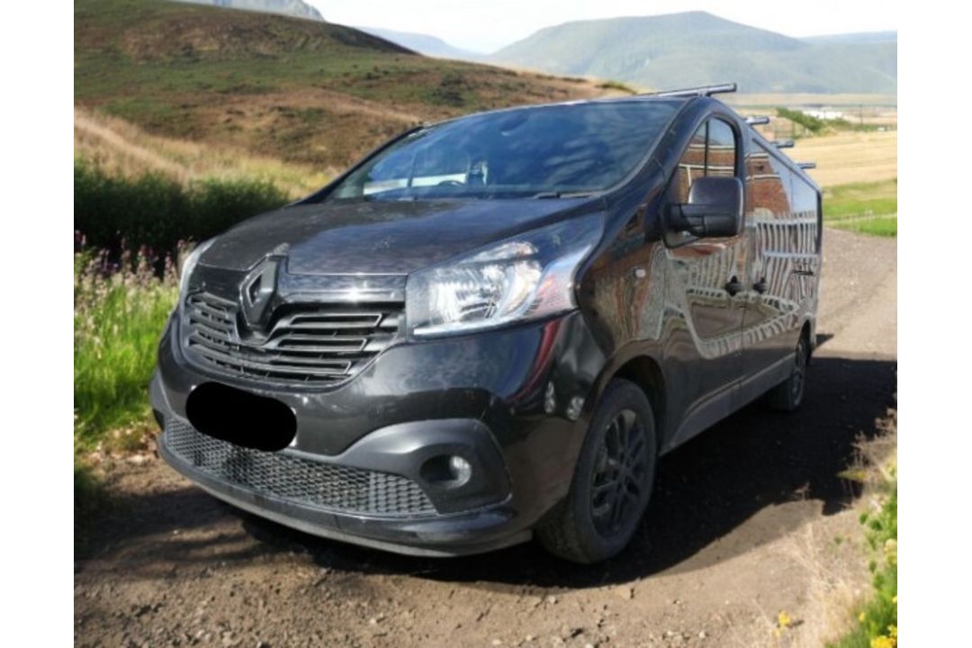 2017 RENAULT TRAFIC LL29 SPORT NAV ENERGY DCI – LWB – 97K – BLACK - Image 1 of 13