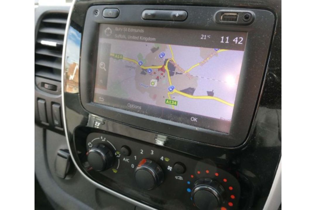 2017 RENAULT TRAFIC LL29 SPORT NAV ENERGY DCI – LWB – 97K – BLACK - Image 7 of 13