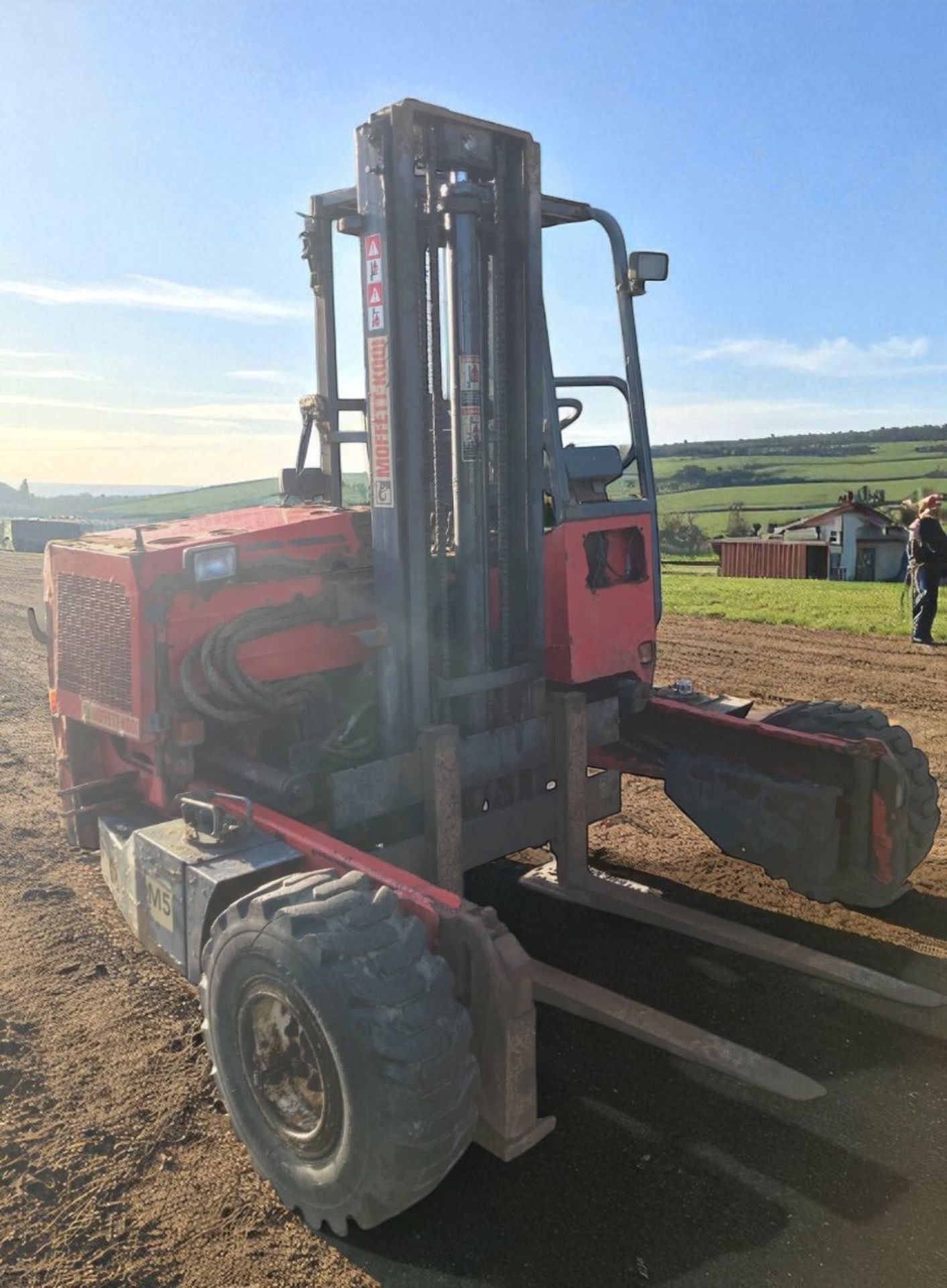 MOFFETT MOUNTY M2003 TRUCK-MOUNTED FORKLIFT – 2 TON - Image 9 of 10