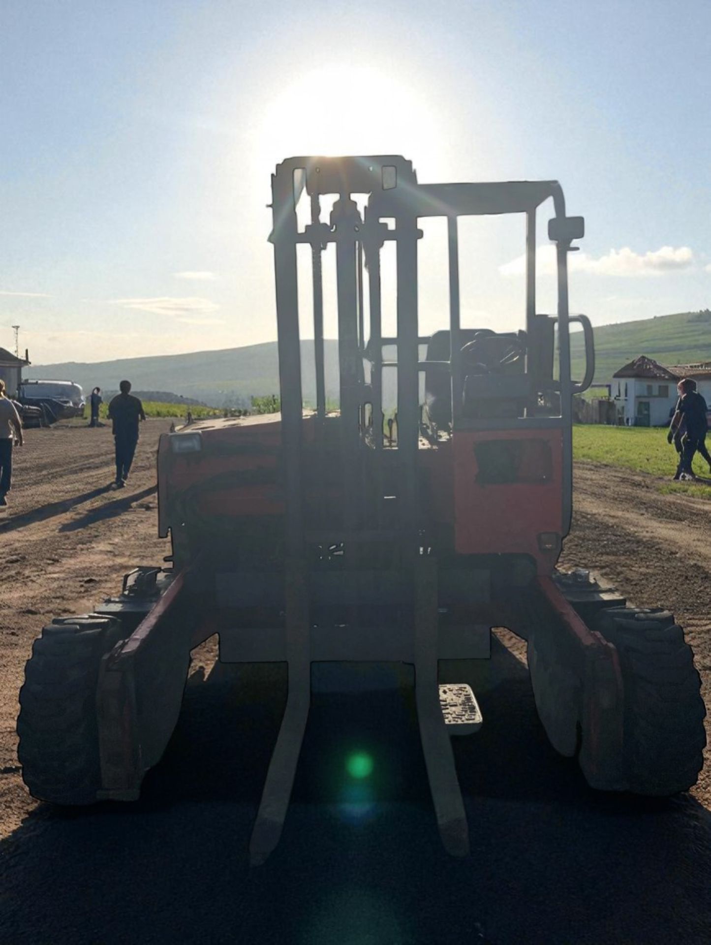 MOFFETT MOUNTY M2003 TRUCK-MOUNTED FORKLIFT – 2 TON - Image 8 of 10