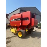 NEW HOLLAND BR740 ROUND BALER