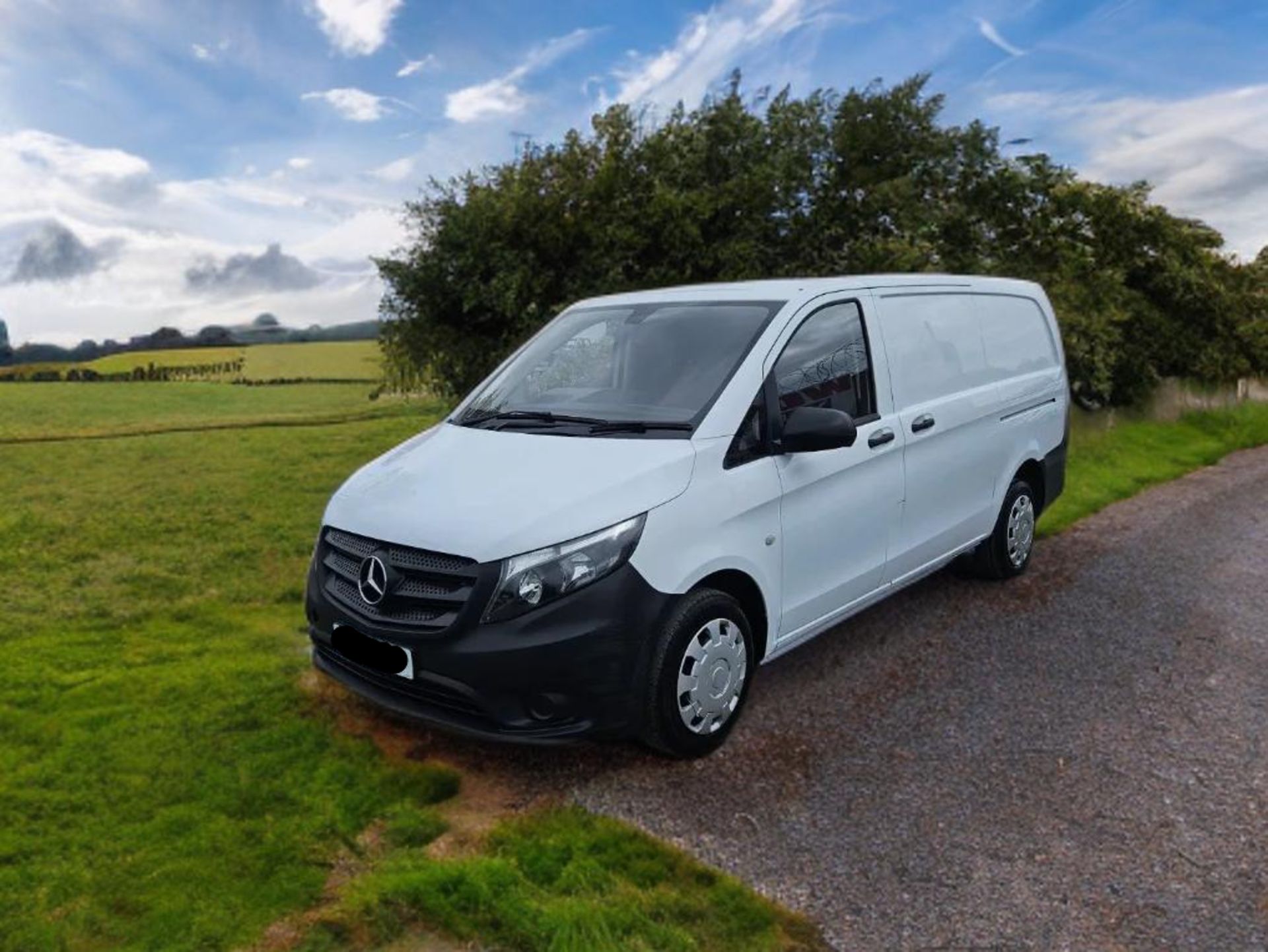 **(ONLY 90K MILEAGE)** 2018 MERCEDES-BENZ VITO 111 CDI L2H1 1598CC DIESEL >>--NO VAT ON HAMMER--<< - Image 5 of 14